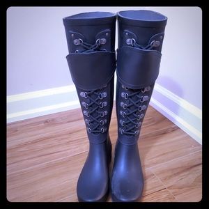 ugg madelynn rain boots